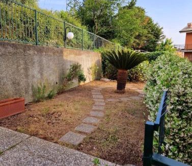 Rezza Apartment | [10 min. dalla spiaggia] Double Suite nel verde
