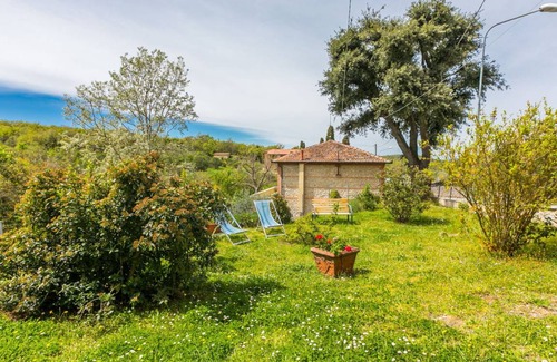 Montefollonico Other | 100 m² Accommodation ∙ 3 bedrooms ∙ 5 guests