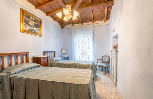 Molazzana Apartment | 100 m² Apartment ∙ 2 bedrooms ∙ 5 guests