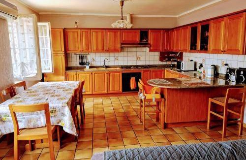 Zone Apartment | 100 m² Apartment ∙ 2 bedrooms ∙ 6 guests