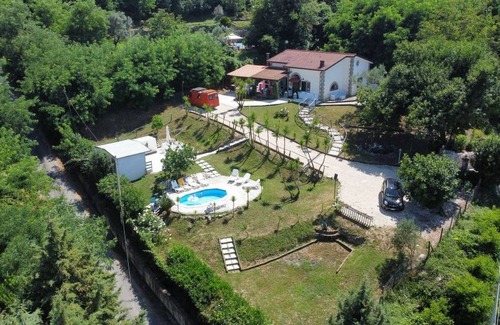 Castel Campagnano House | 100 m² Farmhouse ∙ 4 bedrooms ∙ 8 guests