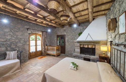 Montefiascone House | 100 m² Farmhouse ∙ 9 guests