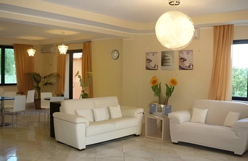 Rossano Hotel | 100 m² Hotel ∙ 2 bedrooms ∙ 7 guests