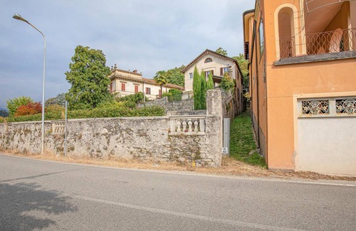 Orta San Giulio House | 100 m² House ∙ 2 bedrooms ∙ 5 guests