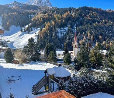 Selva di Val Gardena Apartment | 100 m² Serviced apartment ∙ 3 bedrooms ∙ 11 guests