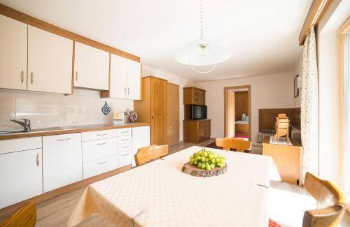 Selva di Val Gardena Apartment | 100 m² Serviced apartment ∙ 3 bedrooms ∙ 11 guests