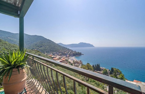 Pieve Ligure House | 100 m² Maisonette ∙ 3 bedrooms ∙ 8 guests