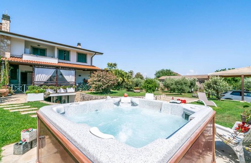 Sabaudia House | 100 m² Maisonette ∙ 2 bedrooms ∙ 6 guests