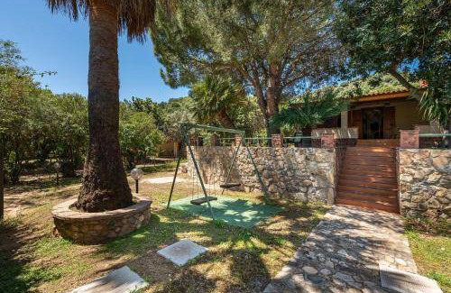 Solanas Villa | 100 m² Villa ∙ 4 bedrooms ∙ 9 guests