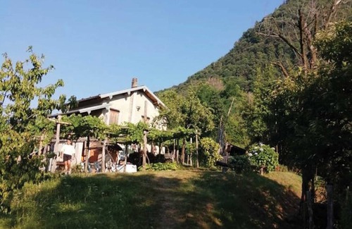 Castelveccana Villa | 100 m² Villa ∙ 2 bedrooms ∙ 4 guests