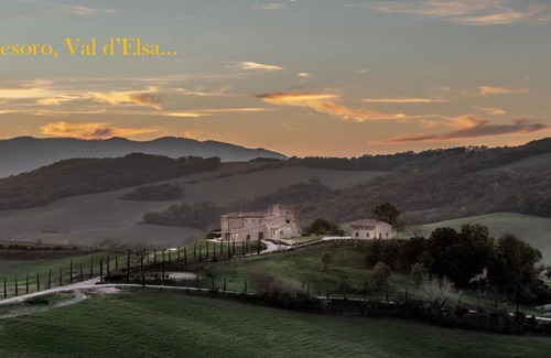 Radicondoli Villa | 1000 m² Villa ∙ 10 bedrooms ∙ 22 guests