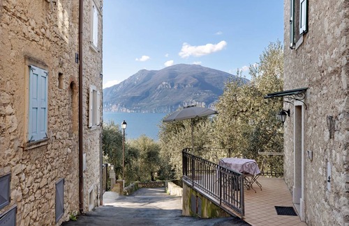 Assenza House | 110 m² House ∙ 3 bedrooms ∙ 6 guests