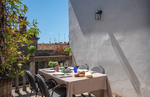 Dorsoduro Apartment | 120 m² Apartment ∙ 2 bedrooms ∙ 5 guests
