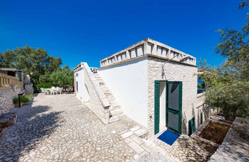 Marina di Andrano Villa | 120 m² Villa ∙ 4 bedrooms ∙ 11 guests
