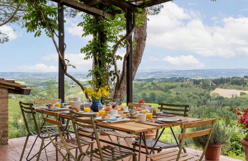 San Gimignano Villa | 120 m² Villa ∙ 4 bedrooms ∙ 8 guests