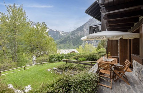 Courmayeur Apartment | 123 m² Apartment ∙ 2 bedrooms ∙ 4 guests