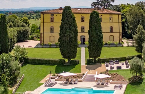 Torrita di Siena Villa | 1300 m² Villa ∙ 12 bedrooms ∙ 24 guests