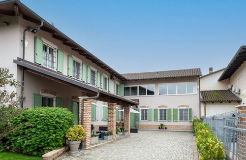 Portacomaro Other | 150 m² Accommodation ∙ 3 bedrooms ∙ 10 guests