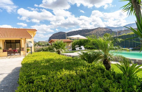 Partinico Villa | 150 m² Villa ∙ 4 bedrooms ∙ 6 guests
