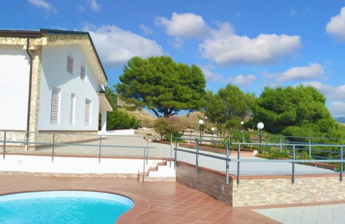 Monreale Villa | 150 m² Villa ∙ 5 bedrooms ∙ 10 guests
