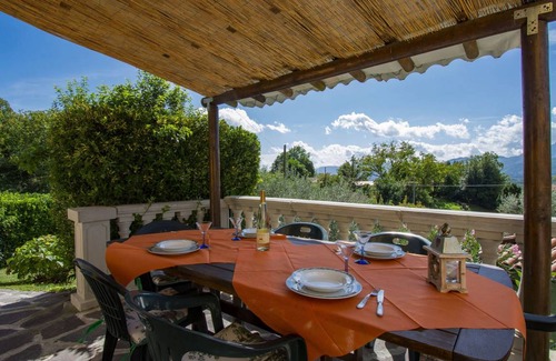 Villa Collemandina Villa | 150 m² Villa ∙ 4 bedrooms ∙ 7 guests