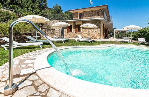 Rutino House | 160 m² House ∙ 4 bedrooms ∙ 8 guests