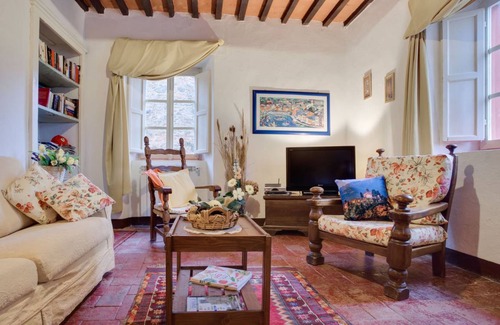 Mologno House | 160 m² House ∙ 4 bedrooms ∙ 9 guests