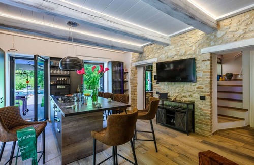 Sarnano House | 160 m² House ∙ 2 bedrooms ∙ 6 guests