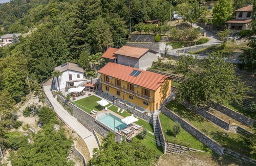 Uscio Villa | 165 m² Villa ∙ 4 bedrooms ∙ 16 guests