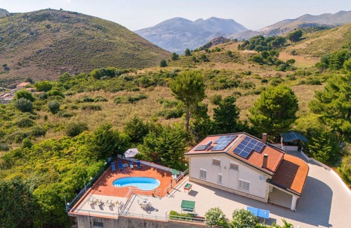 Monreale House | 170 m² House ∙ 5 bedrooms ∙ 10 guests