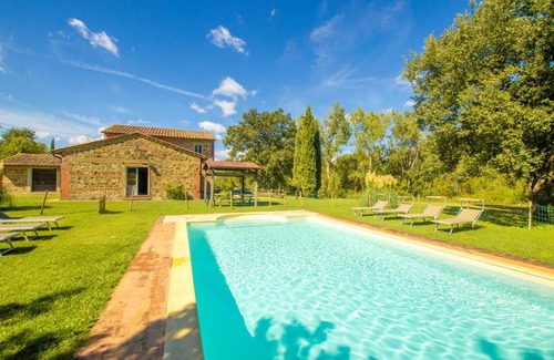 Sarteano Villa | 170 m² Villa ∙ 3 bedrooms ∙ 6 guests