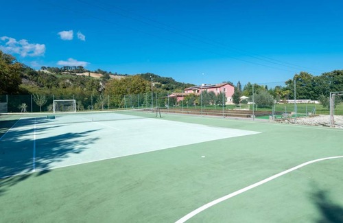 Fossombrone Villa | 170 m² Villa ∙ 6 bedrooms ∙ 16 guests
