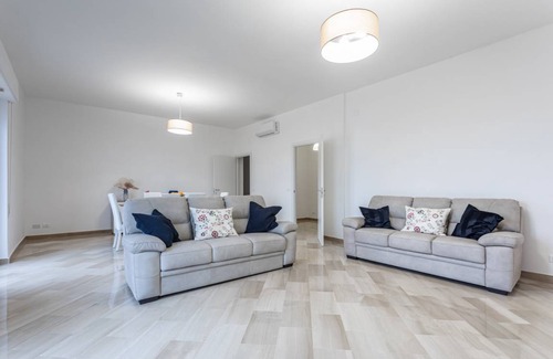 Trapani Apartment | 177 m² Apartment ∙ 3 bedrooms ∙ 6 guests