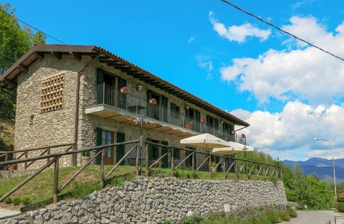 Molazzana Other | 180 m² Accommodation ∙ 4 bedrooms ∙ 12 guests