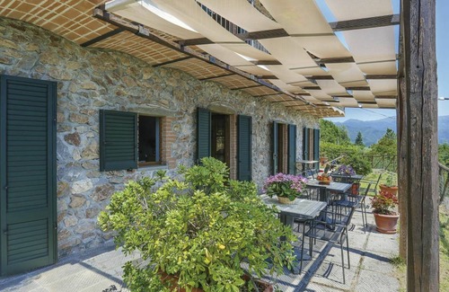 Molazzana Other | 180 m² Accommodation ∙ 4 bedrooms ∙ 12 guests