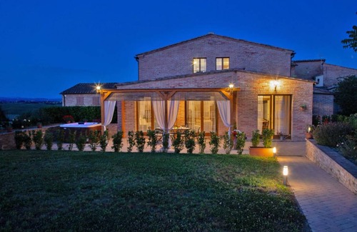 Siena House | 180 m² House ∙ 4 bedrooms ∙ 8 guests