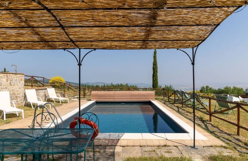 Castiglione d'Orcia Villa | 180 m² Villa ∙ 3 bedrooms ∙ 6 guests