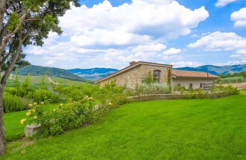 Panzano in Chianti Villa | 180 m² Villa ∙ 4 bedrooms ∙ 9 guests