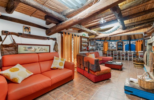 Orgosolo Villa | 180 m² Villa ∙ 2 bedrooms ∙ 7 guests