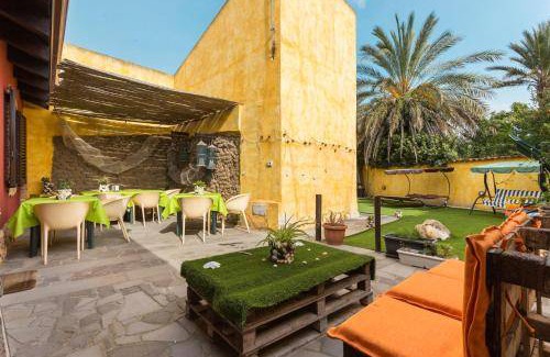 Cabras Bed & Breakfast | 20 m² Bed and breakfast ∙ 3 guests