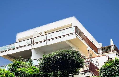 Addaura Apartment | 200 m² Apartment ∙ 2 bedrooms ∙ 6 guests