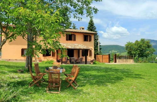 Pievebovigliana House | 200 m² House ∙ 3 bedrooms ∙ 6 guests