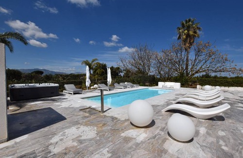 Partinico House | 200 m² House ∙ 6 bedrooms ∙ 14 guests