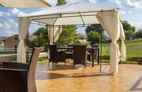 Falerone Villa | 200 m² Villa ∙ 5 bedrooms ∙ 10 guests