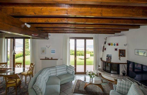 Arona Villa | 200 m² Villa ∙ 4 bedrooms ∙ 8 guests