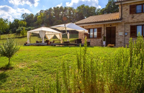 Falerone Villa | 209 m² Villa ∙ 5 bedrooms ∙ 12 guests