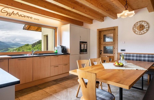 Barbiano Apartment | 220 m² Apartment ∙ 5 bedrooms ∙ 13 guests