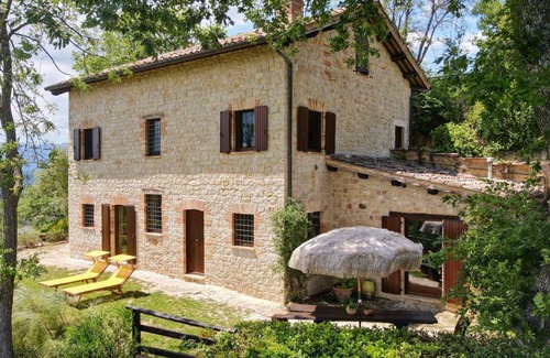 Penna San Giovanni House | 220 m² House ∙ 4 bedrooms ∙ 10 guests