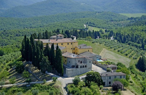 Gaiole in Chianti Villa | 220 m² Villa ∙ 4 bedrooms ∙ 7 guests