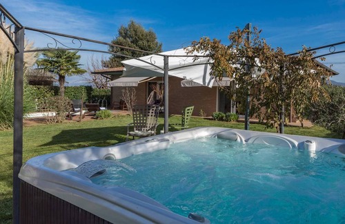 Monte San Savino Villa | 220 m² Villa ∙ 4 bedrooms ∙ 8 guests